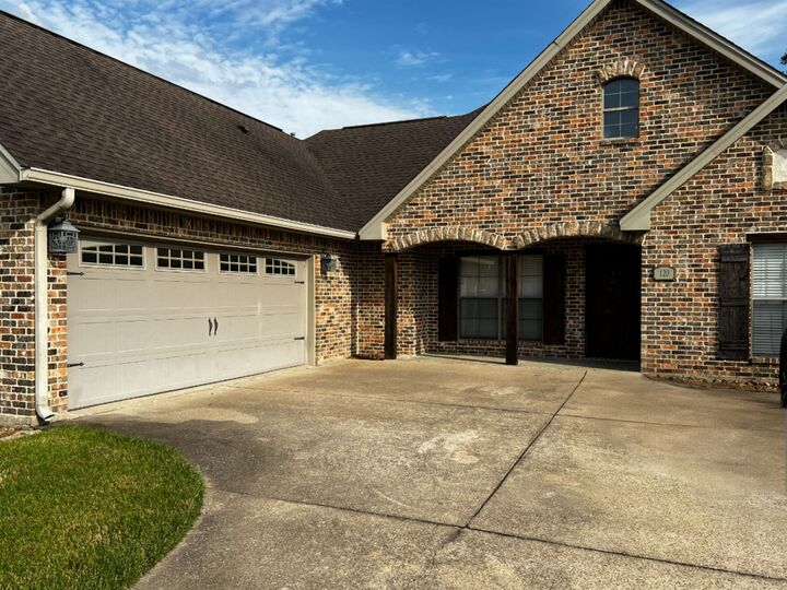 Property Photo:  120 Parkway Oaks Dr  TX 77657 