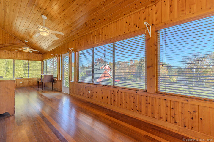 Property Photo:  1152 Worthington Ridge  CT 06037