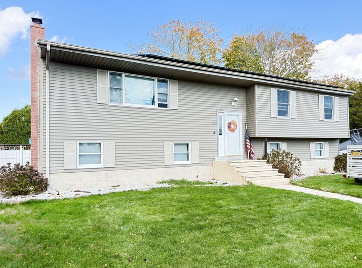 10 Seventh Avenue  Waterford CT 06385 photo