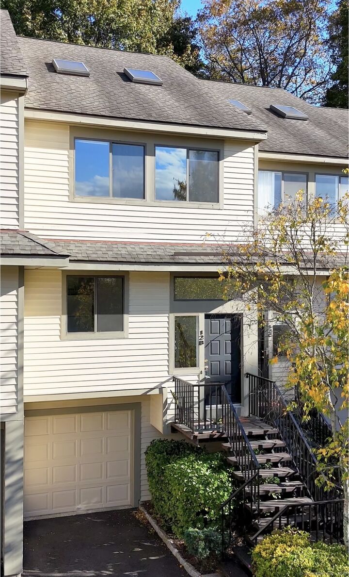 2435 Bedford Street 12B  Stamford CT 06905 photo