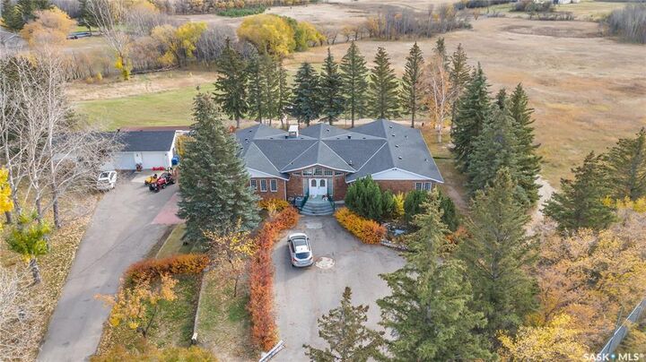 Property Photo: 280 Grasswood Road SK S7T 1A6