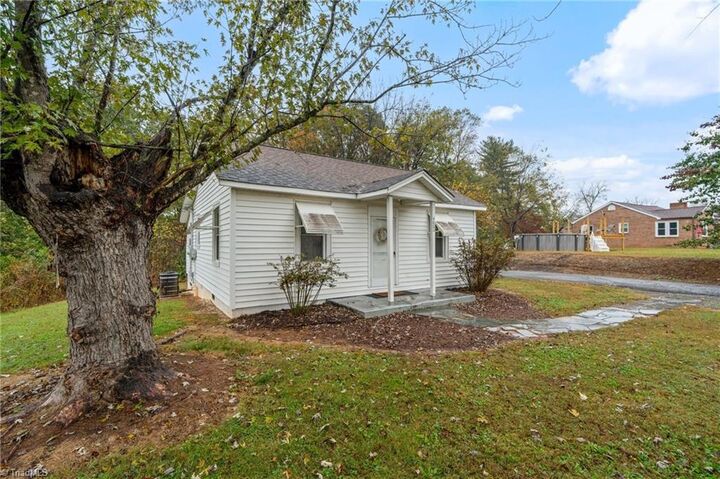 Property Photo:  4000 Sparta Road  NC 28659 