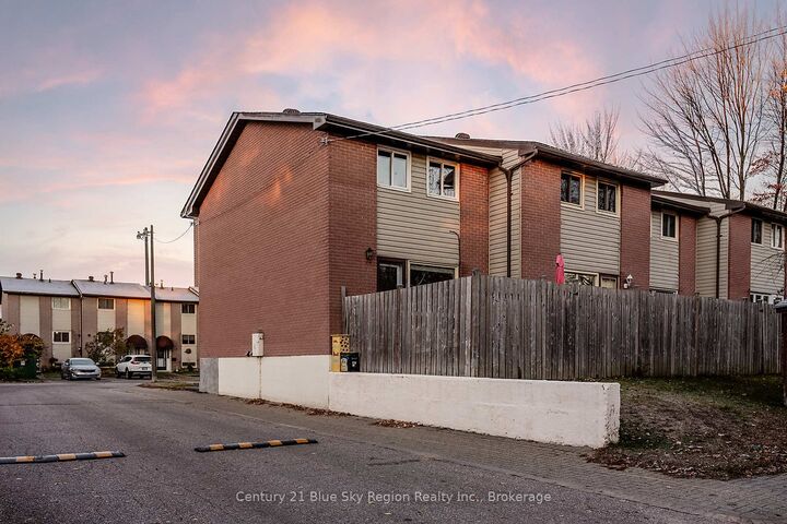 Property Photo: 450 Lakeshore Drive D1 ON P1A 2E1