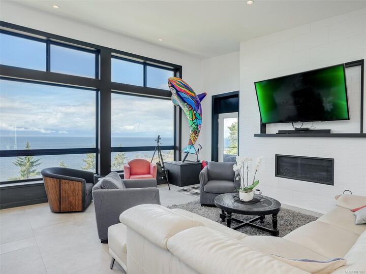 Property Photo:  7551 Ocean Park Pl  BC V9Z 1L8 