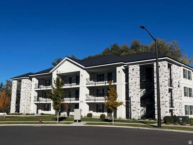 Property Photo:  490 S 100 W F102  UT 84663 