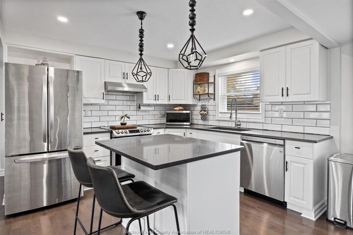 Photo de la propriété: 210 Pierre Avenue ON N0R 1C0