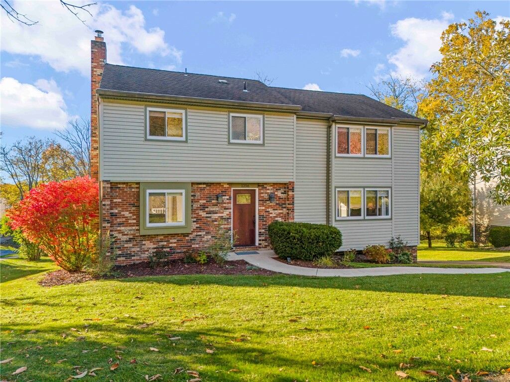 Property Photo: 1256 Manor Drive PA 15241