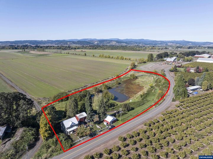 Property Photo:  19800 SW Briedwell Rd  OR 97128