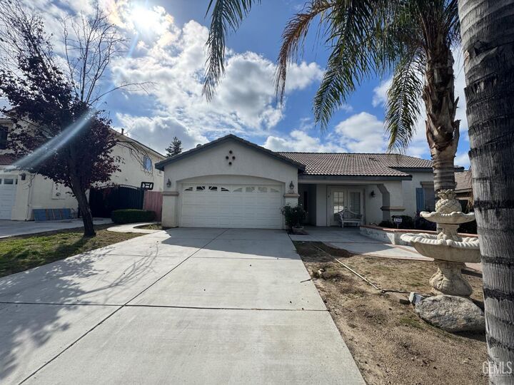 1525 Sugarleaf Ridge Drive  Bakersfield CA 93311 photo