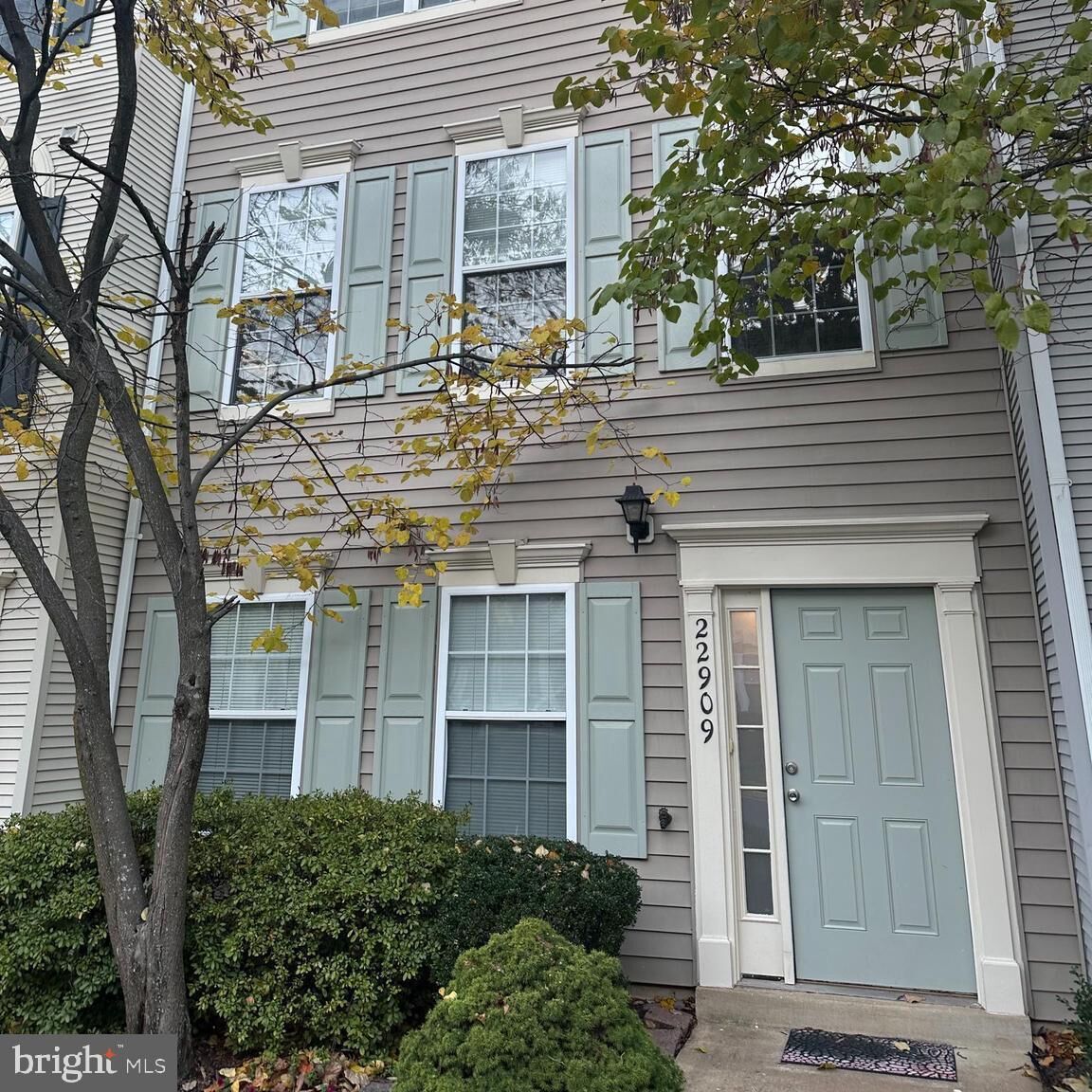 Property Photo:  22909 Benson Terrace  VA 20166 