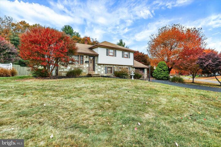 Property Photo:  926 Carlin Drive  PA 18966