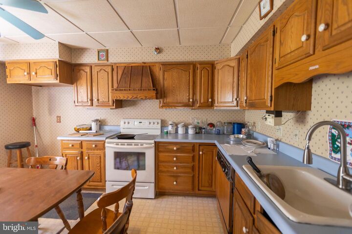 Property Photo: 1757 W Norwegian Street PA 17901