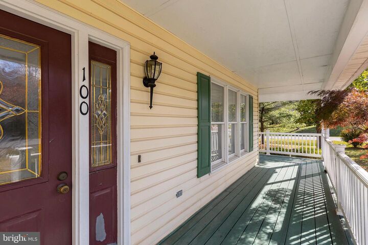 Property Photo: 100 Winns Circle VA 22602