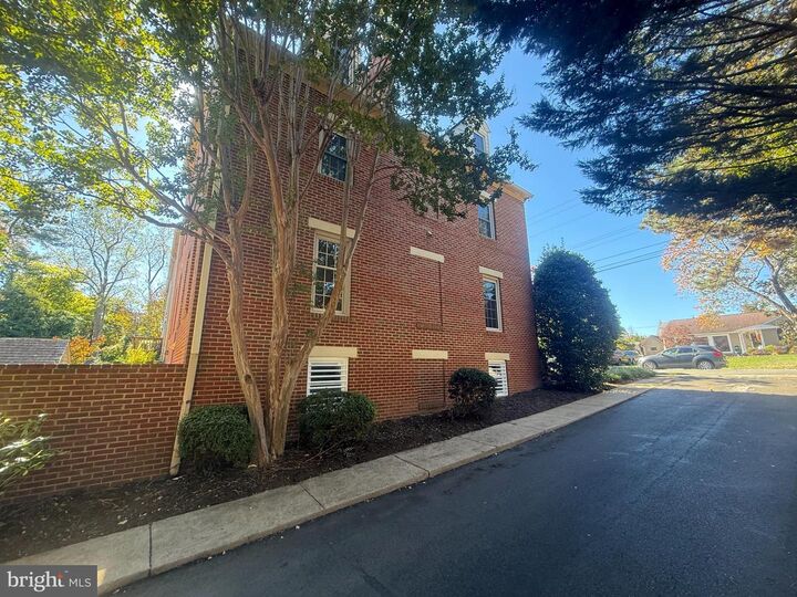 Property Photo: 811 College Avenue VA 22401