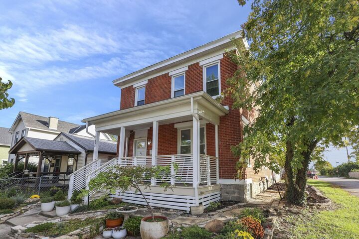 Property Photo:  633 E Starr Avenue  OH 43201 