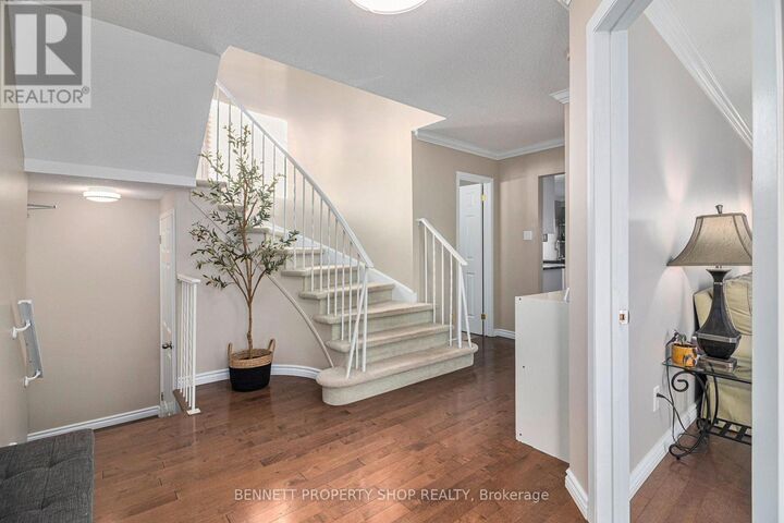 Property Photo:  1865 Leclair Crescent  ON K1E 3S2 