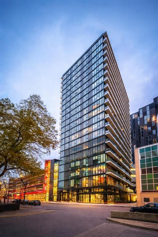 Property Photo:  311 Hargrave Street  MB R3B 0V8 