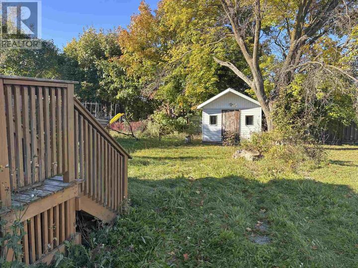 Photo de la propriété:  403 First Ave  ON P6C 4N9 