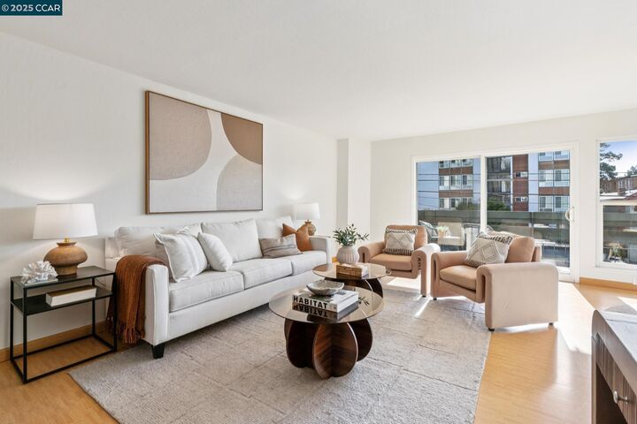 Property Photo: 500 Vernon 102 CA 94610