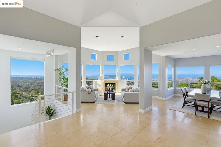 Property Photo:  6413 Gwin Ct  CA 94611