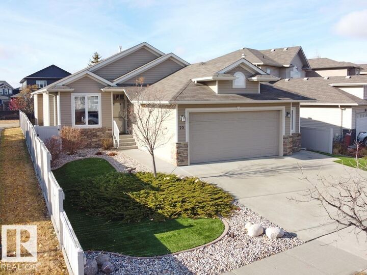 29 Wesleyan Court  Fort Saskatchewan AB T8L 0C9 photo