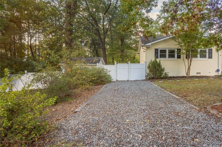 Property Photo:  529 Adair Street  NC 28303 