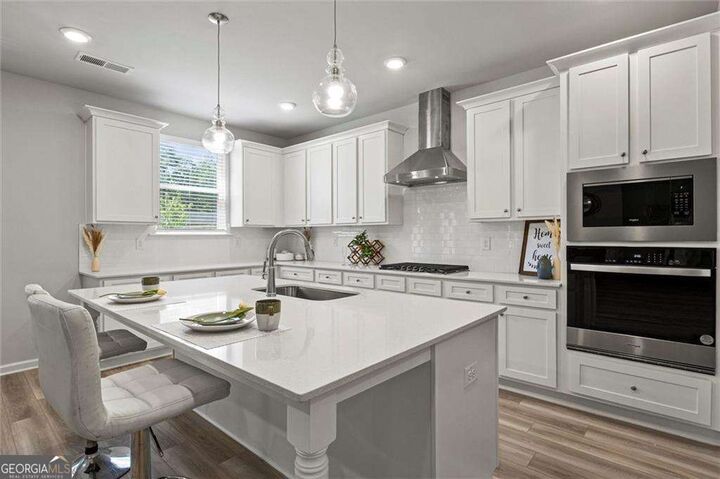 Property Photo:  213 Chiswick Loop  GA 30281 