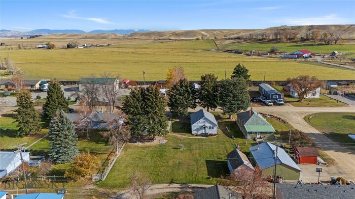 Property Photo: 17 Broadway MT 59760