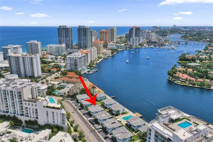 Property Photo:  425 Bayshore Dr 2  FL 33304