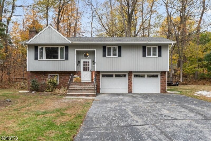 Property Photo: 9 Basswood Dr NJ 07461