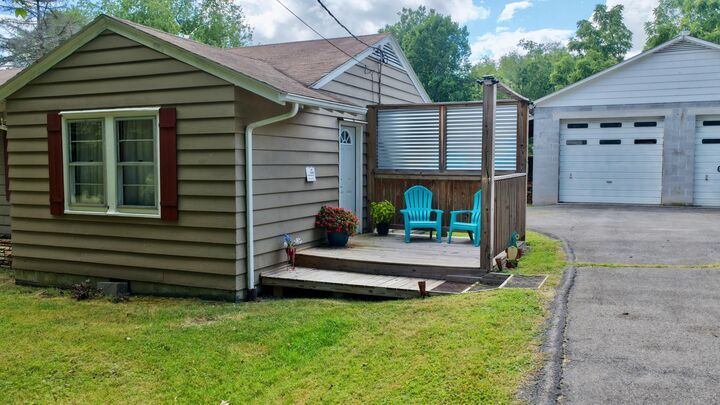 Property Photo:  163 N Washington St  WV 24910 