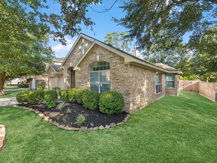 Property Photo: 82 S Regan Mead Circle TX 77382