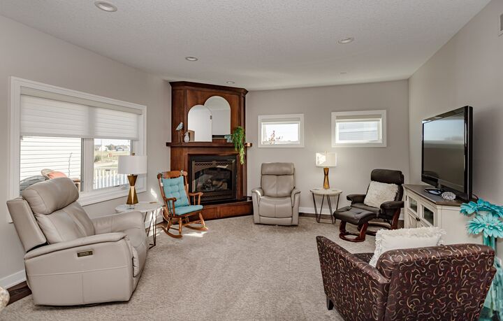 Property Photo:  478 Bella Vista Court  IA 50124 