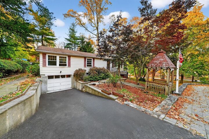 Property Photo:  114 Laurel Hill Road  NY 10520