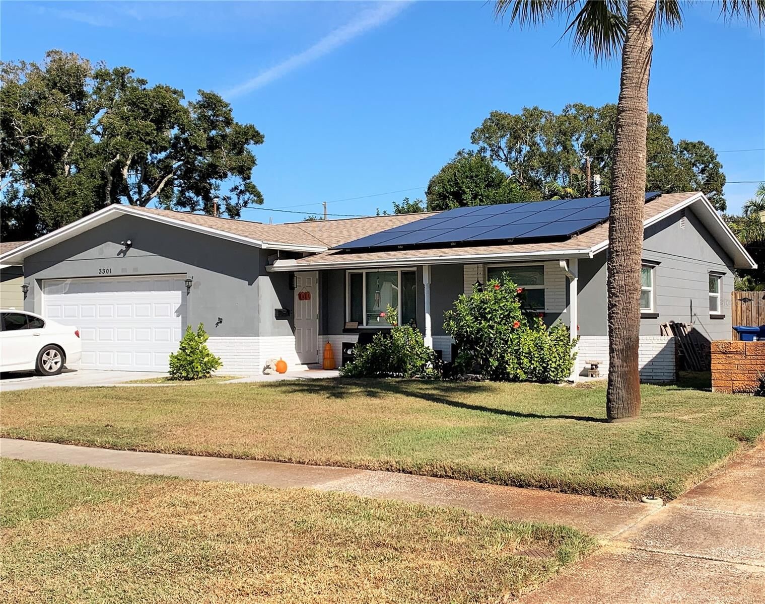 Property Photo: 3301 39th Street N FL 33713