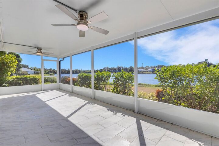 Property Photo:  721 Spring Lakes Boulevard  FL 34210 