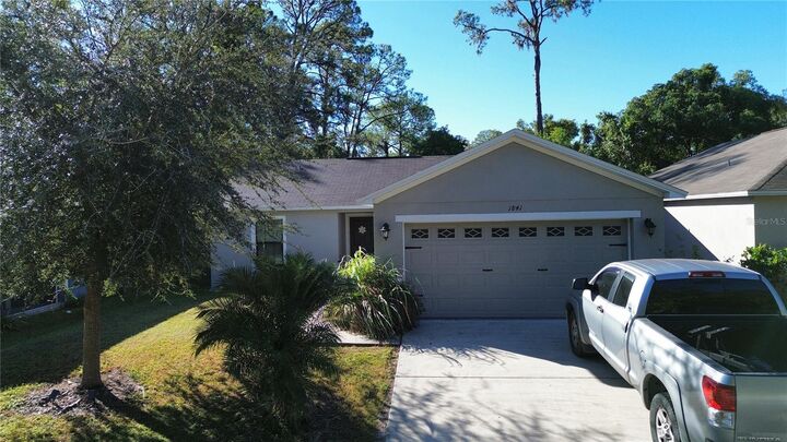 Property Photo: 1841 Wallace Manor Lane FL 33880