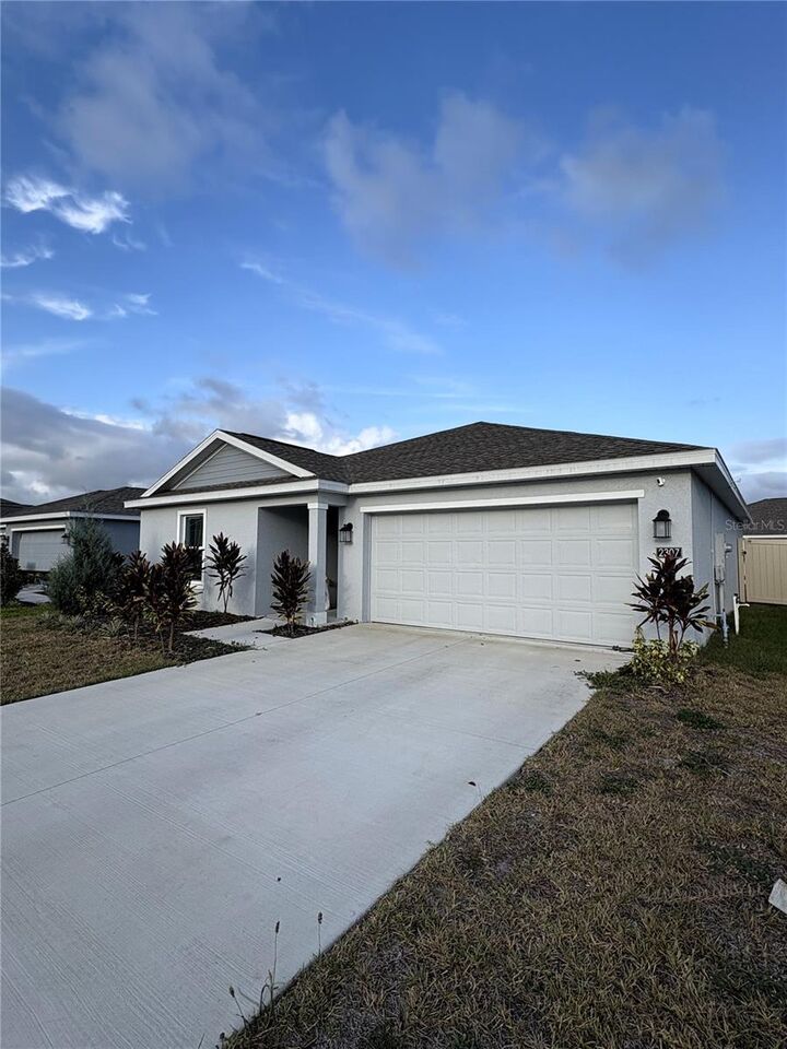 Property Photo: 2307 Scarlet Avenue FL 33884
