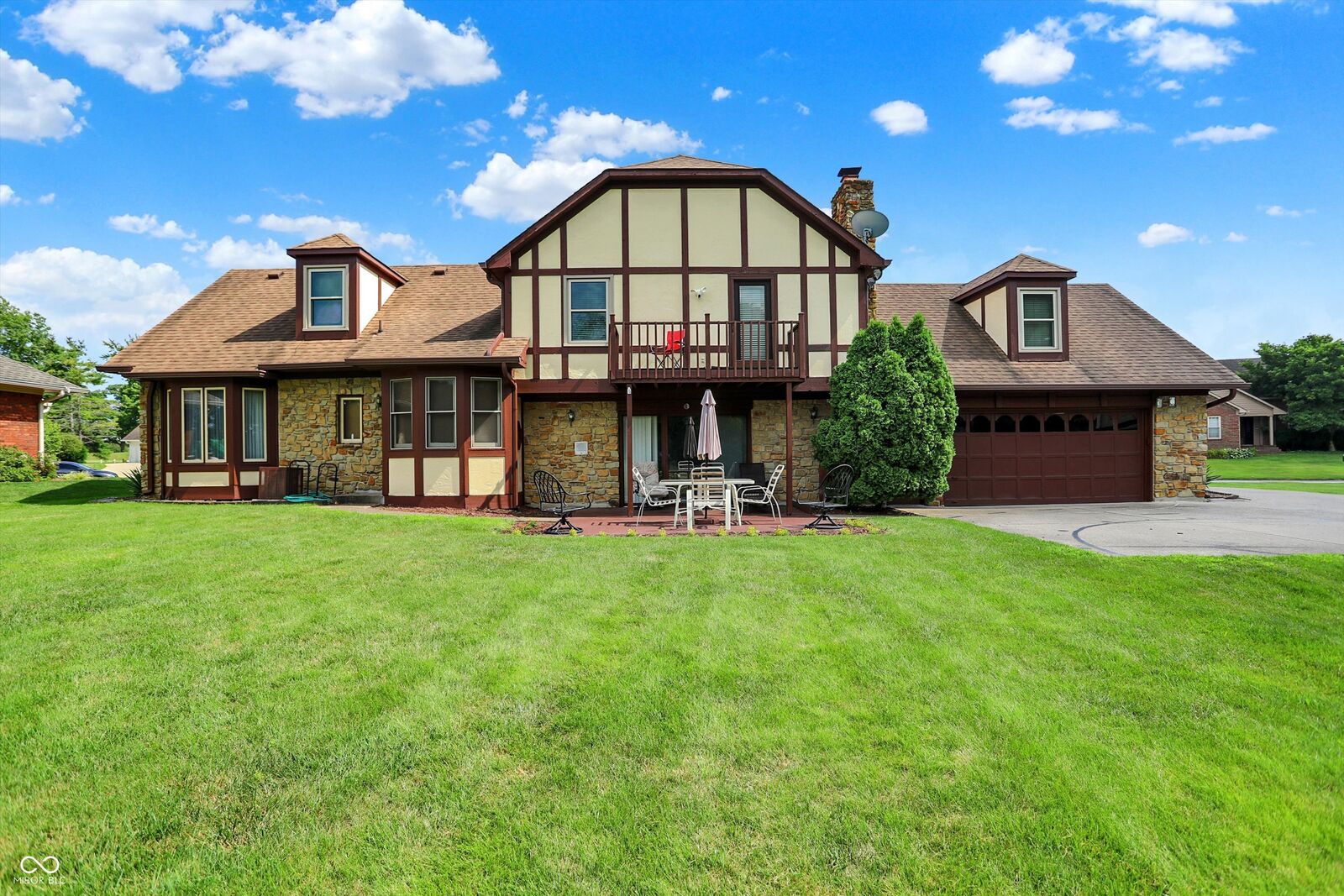 Property Photo:  3188 Fairway Court  IN 46143