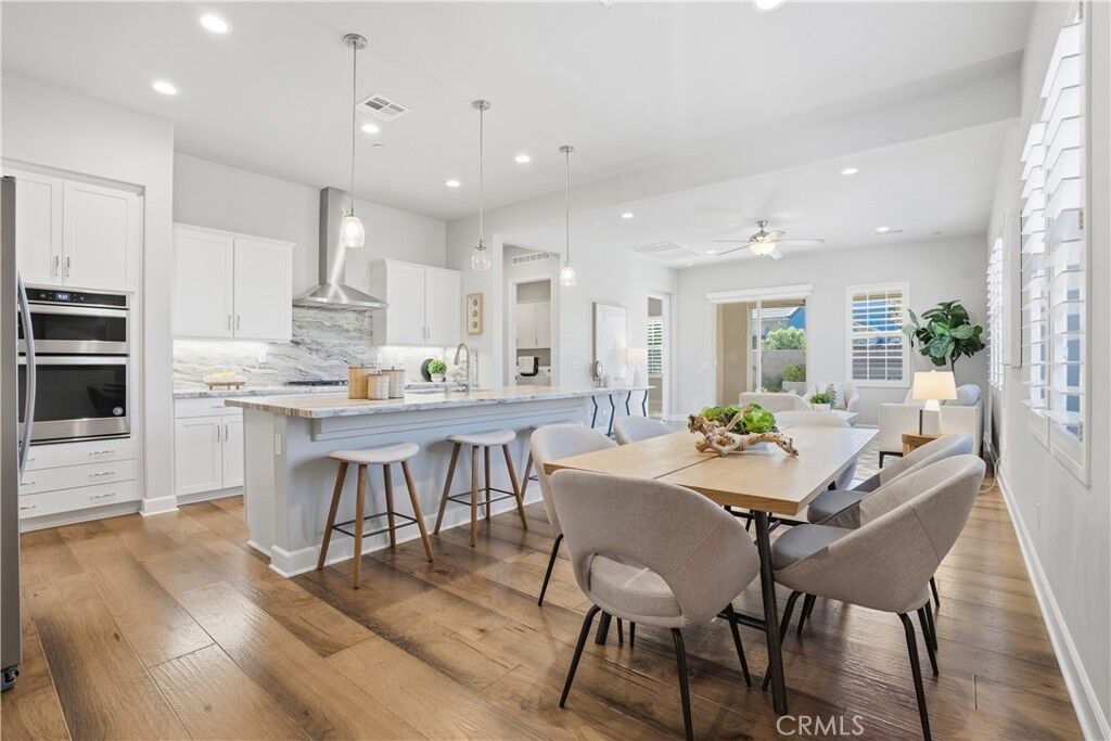 Property Photo:  164 Luneta Lane  CA 92694 