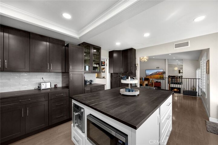 Property Photo: 2206 Oakridge Court CA 92831