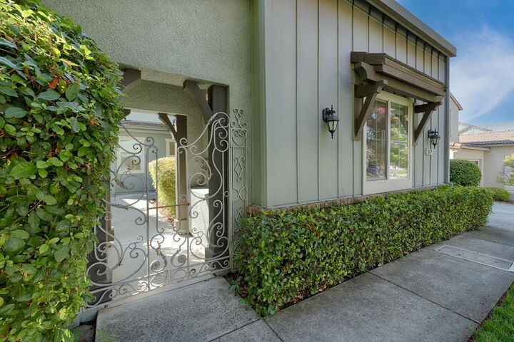 Property Photo:  962 Browning Lane  CA 95765 