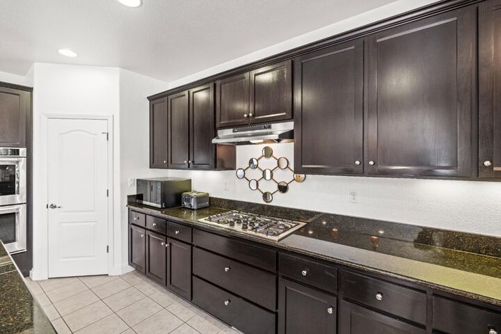 Property Photo: 962 Browning Lane CA 95765