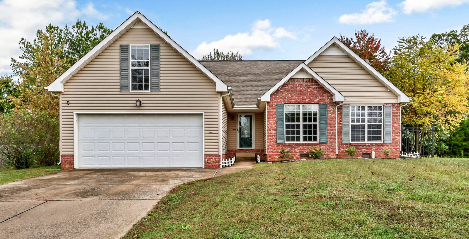 Property Photo:  1412 Cedar Springs Cir  TN 37042