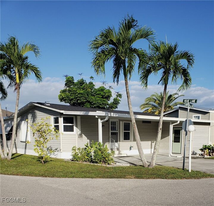 Property Photo:  7127 Ladyfish Drive  FL 33956 