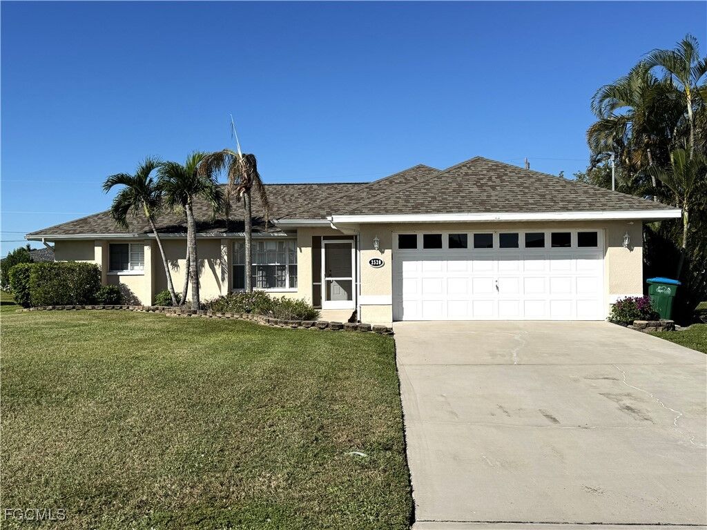 Property Photo:  2520 SW 11th Place  FL 33914 