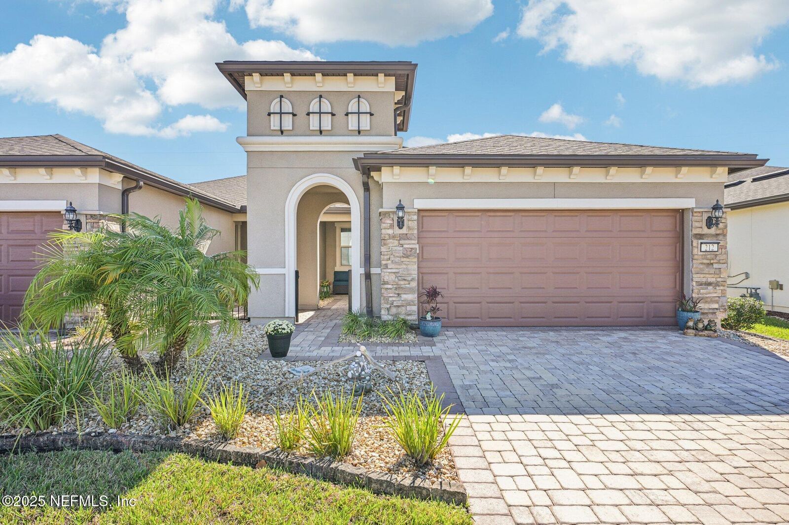 Property Photo:  212 Rock Spg Lp  FL 32095 