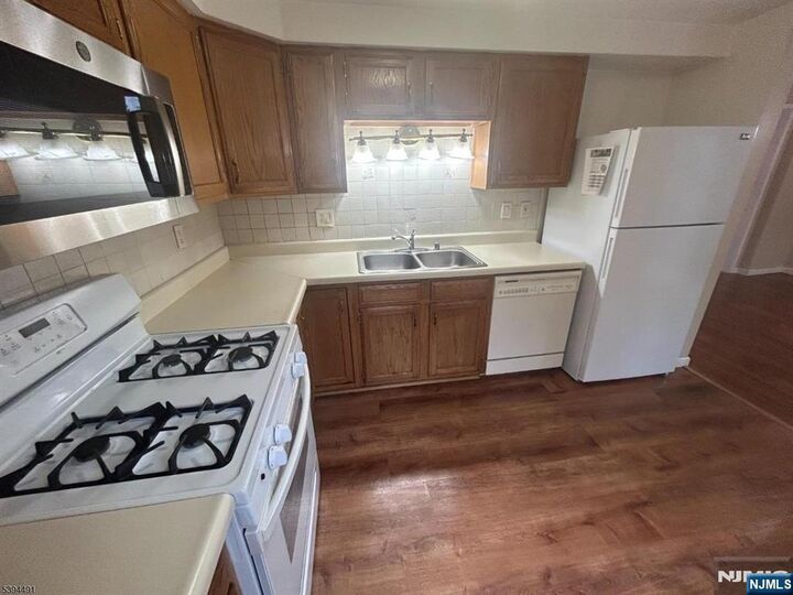 Property Photo:  55 2nd Street 2  NJ 07079 