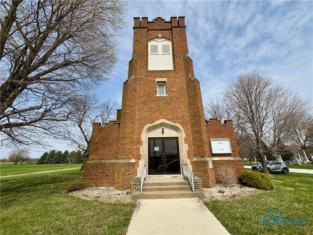 Property Photo: 1515 W County Road 592 OH 44883