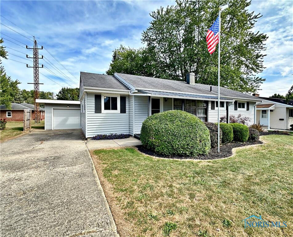 Property Photo:  121 Lindsay Avenue  OH 44883 